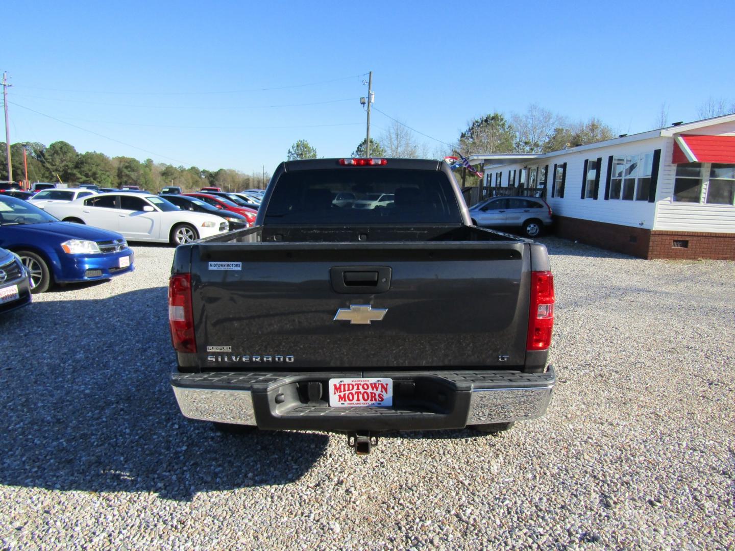 2011 Gray /Gray Chevrolet Silverado 1500 LT Crew Cab 4WD (3GCPKSE32BG) with an 5.3L V8 OHV 16V FFV engine, Automatic transmission, located at 15016 S Hwy 231, Midland City, AL, 36350, (334) 983-3001, 31.306210, -85.495277 - Photo#6